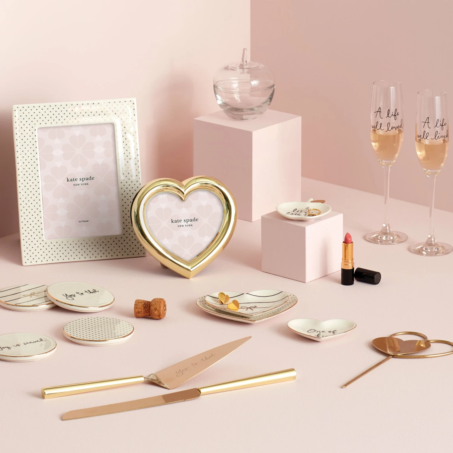 Brand new π― Kate Spade Charmed Life Apple Jewelry Box π€© 4 Brand new π― Kate Spade Charmed Life Apple Jewelry Box π€© - Image 2